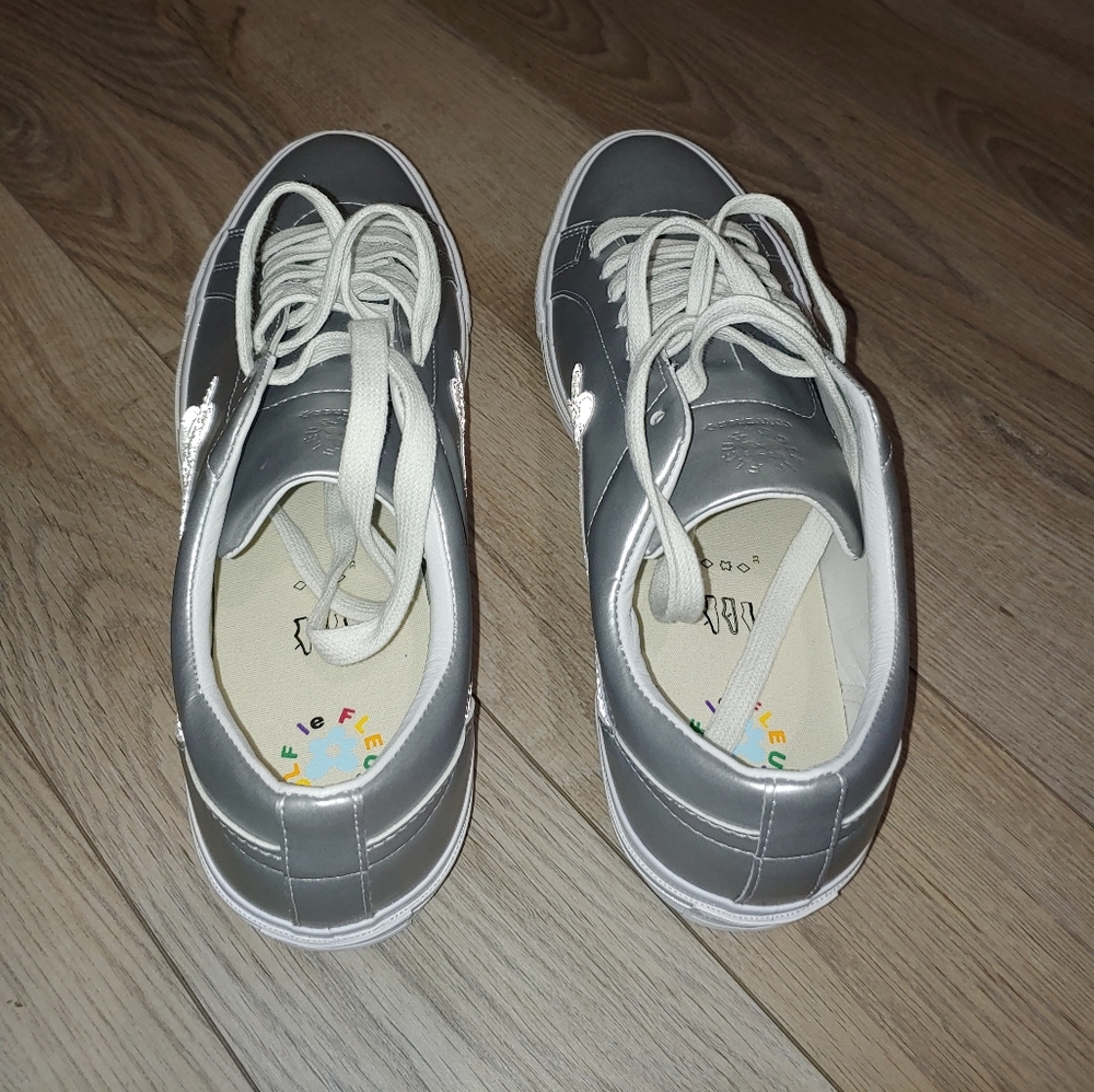 Shoes - Picture 4 of 4